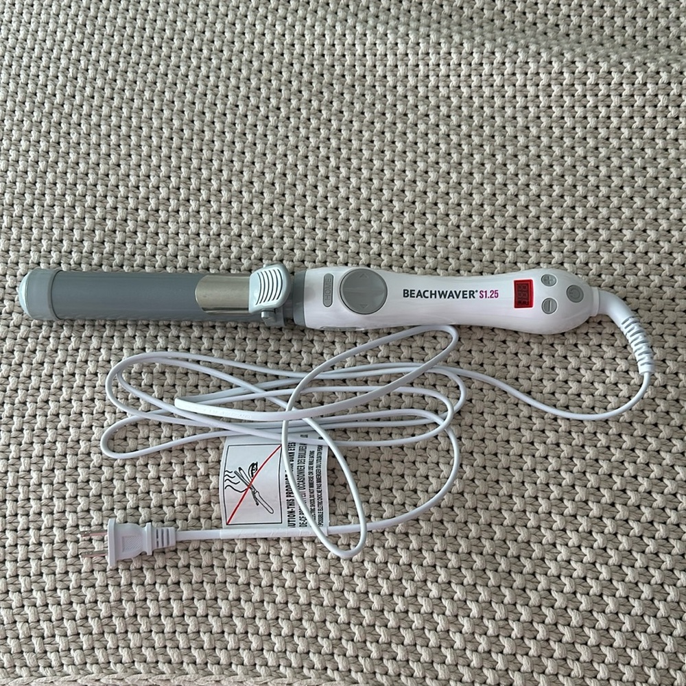Beachwaver S1.25 curling iron
